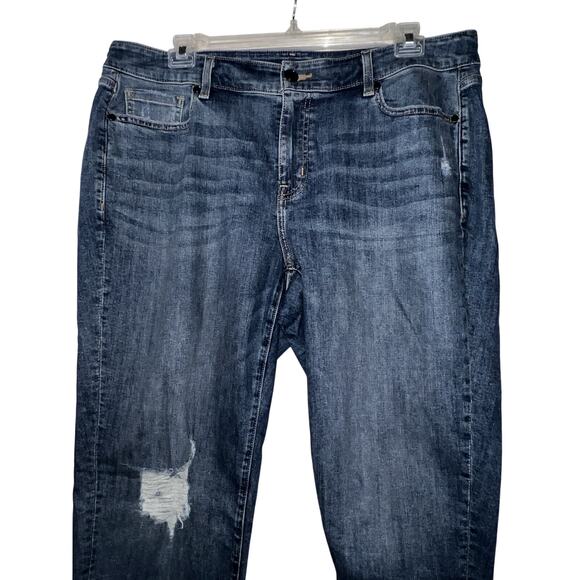 Lane Bryant Jeans Women's Size 18R Blue High-Rise Girlfriend Straight Crop Jean - Picture 2 of 7